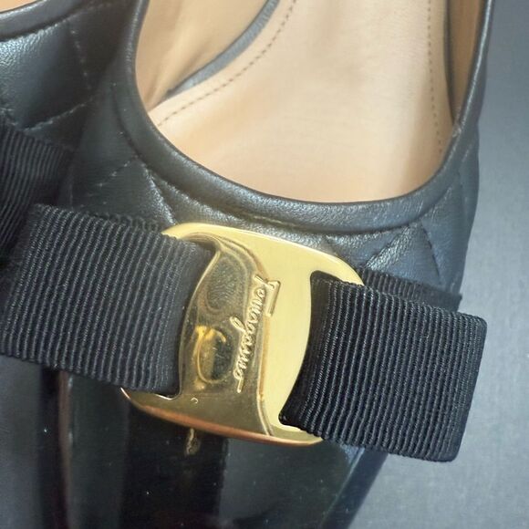 Brand new with box Ferragamo
Vara Quilted Bow Ballet Pumps size 10.5 - Picture 14 of 15